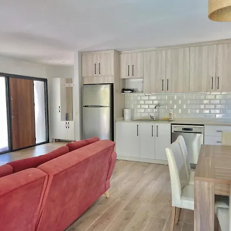 Luxury With Pool In וילה מרמריס