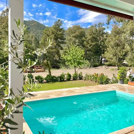 Luxury With Pool In וילה *