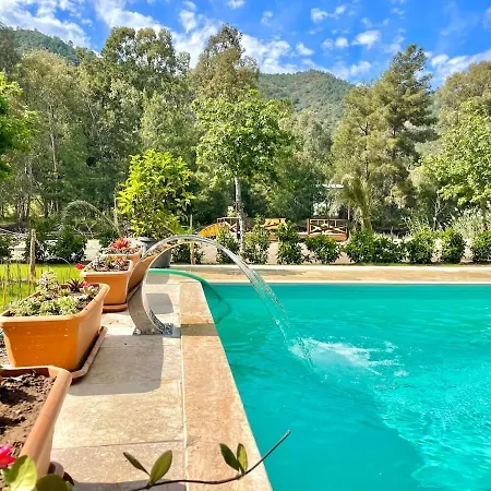 וילה Luxury With Pool In *