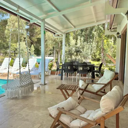 Luxury With Pool In فيلة