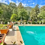 빌라 Luxury With Pool In *