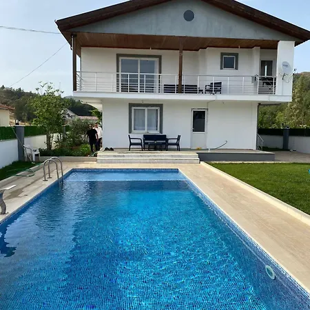 Villa Luxury With Pool In *