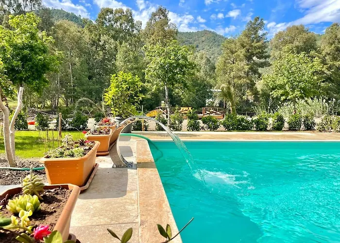 فيلة Luxury With Pool In *